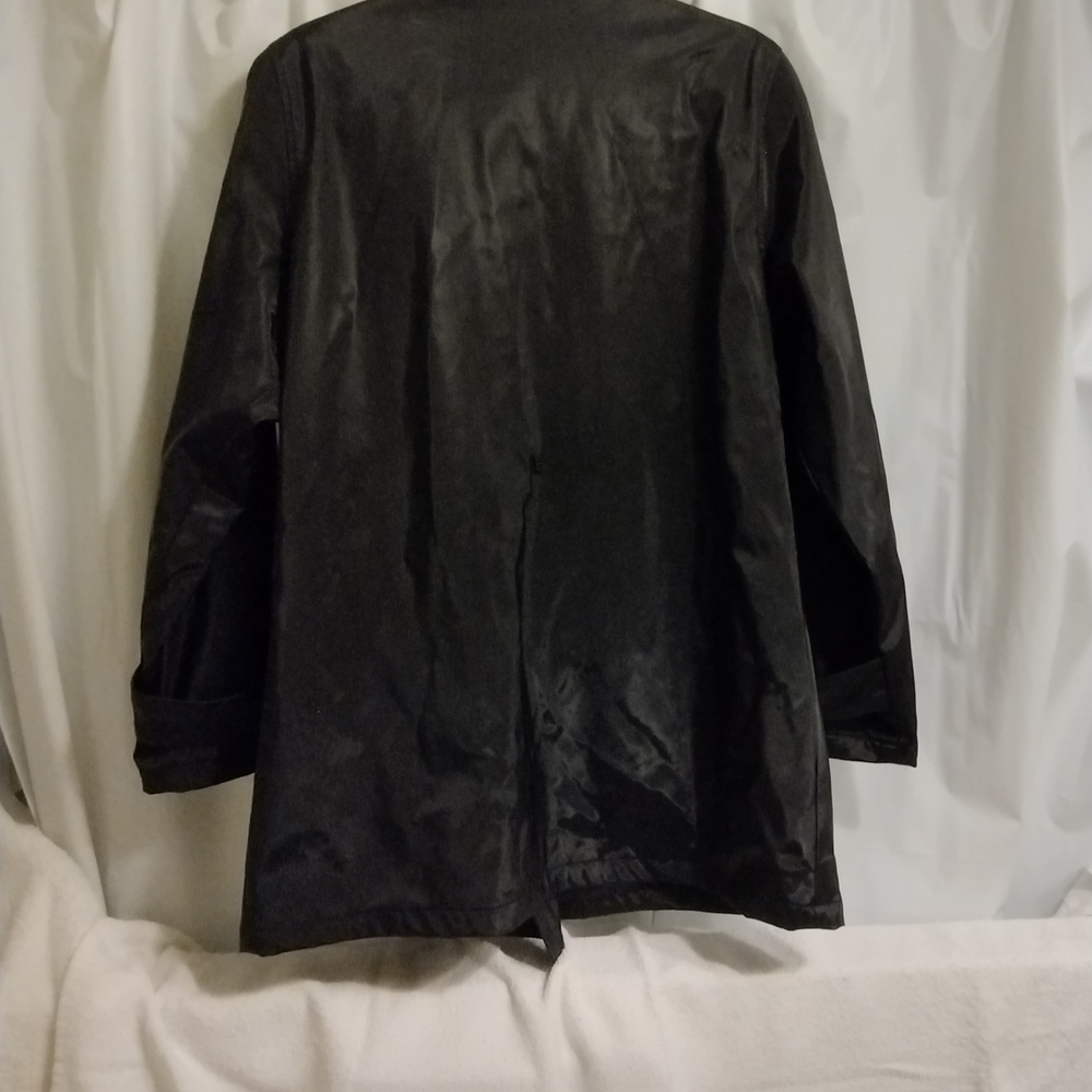 Cutter & Buck Women's Black Jacket - Picture 4 of 9